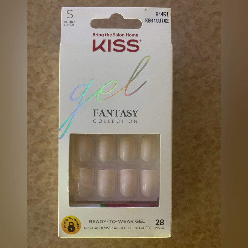 Kiss Gel Fantasy Collections Short Nails - NIB